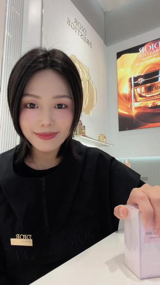 购买产品是验货的注意事项!所以柜台购买产品一定要验货呦#柜姐 #口红 #美妆
