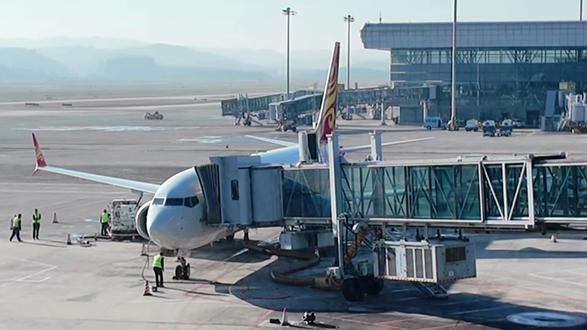 搭乘海南航空全经济舱航班从贵阳前往海口去看水果姐演唱会 #海南航空 #经济舱 #海南航空飞机餐 #水果姐海口演唱会