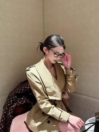 #穿搭 #ootd穿搭 #气质风衣穿搭 #秋冬新款 #风衣
