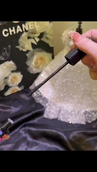 碎发整理膏梳理头发,大人小孩都能用!轻轻一梳,头发一整天都不会乱#胎毛刘海 #打理杂发#碎发整理膏