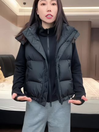 #秋冬穿搭 #羽绒马甲#鸭绒#时尚百搭#休闲减龄穿搭
