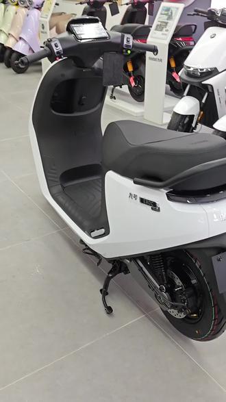 #同城好店推荐 #大召九号店#行业最强电摩#同城热点 @九号电动车(大召店) 兄弟们赶紧点下方链接查看详情