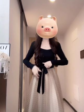 #今日穿搭 #好身材好气质 #日常生活 #裙子控 #新衣服可以治愈各种不开心
