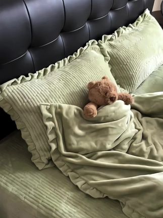 #回忆成了大问题  #牛奶绒床盖四件套 #面料柔软舒适 #秋冬牛奶绒四件套#四件套