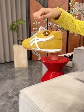夏季新款时尚休闲女款,德训鞋非常显瘦,好看透气,颜值拉满一款网面鞋子,质量品质有保障,一杯奶茶价格,姐妹们赶紧冲吧