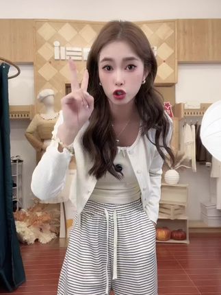 #来抖音商城双11领超级补贴 #解锁秋季一周色彩灵感穿搭 #秋冬基础款打底合集 #秋季日常实用穿搭思路分享 #上班基础下班就不基础