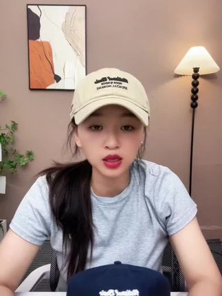 韩版大头围软顶简约刺绣鸭舌帽时尚百搭男女可戴秋季气质款帽子!#气质美女穿搭 #强烈推荐 #帽子控看过来 #透气舒适 #潮人穿搭