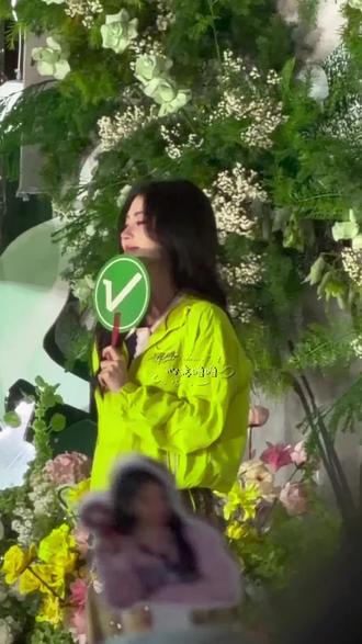 你不回信息的时候 姐姐已经明目张胆表达对我
的爱意了#鞠婧祎#很爱彼此#苏绿夏#相信你陪着你