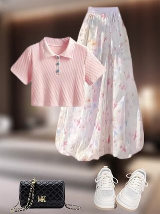 ### 🌸💥今夏C位!谁穿谁美的粉碎花裙来啦✨ 宝子们👋🏻!我发现了一条超绝的裙子——粉色碎花连衣裙👗!穿上瞬间变身夏日甜心🍧,走路带风还自带柔光滤镜💡。2025年流行趋势里它绝对是TOP级选手🏆! ,🌿面料轻盈透气不闷汗💦,花苞裙摆遮肉显瘦💯;🌸立体剪裁勾勒腰线💃,小个子也能穿出大长腿效果🦵;🎨低饱和度粉调超衬肤色✨,黄皮秒变冷白皮❄️!搭配草编包👜和凉拖🩴,度假感直接拉满🏖️~ ,我试穿后被追着要链接🔗!闺蜜见了都说像从油画里走出来的少女👩🎨。你们觉得这种款式日常通勤能驾驭吗❓快来评论区唠唠呀💬~ ,#多巴胺穿搭 #夏季连衣裙 #花苞裙 #碎花控 #显白神器@抖加🔥上热门🔥dou+🔥热点宝 @DOU+上热门 @上热门🔥🔥🔥 @DOU+小助手