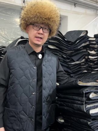 羊皮毛一体马甲 #真皮真毛#工厂实拍视频 #中老年#保暖不臃肿 #反季特卖
