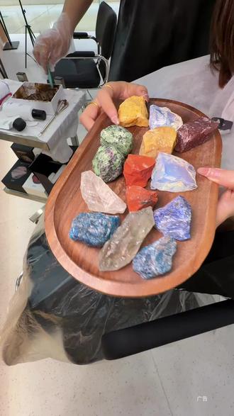 闭眼囤!居然199就能体验原来要500多的火山泥矿石染发了! 染完颜色好好看啊啊,真的可以赶紧冲#长沙染发 #火山泥染发 #长沙美发 #变美 #头发就得这样搞