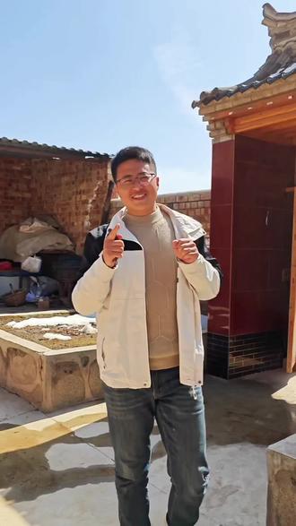 每年因为工作的原因都没有和你一起过过节日,今年终于可以陪你过个节,这即是二月二,也是属于咱俩自己的节日,节日快乐,我觉得和你在一起,这就是最浪漫的事。 @侯家小蕊泽呀 #农村生活记录日常 #创作者中心 #创作灵感 #返乡创业