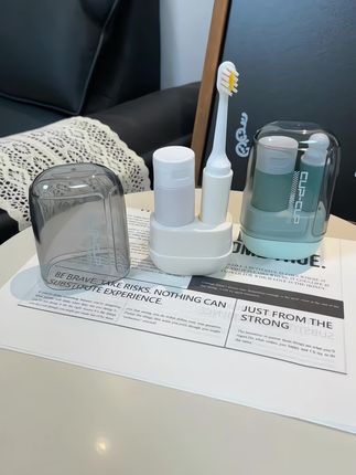 经常出差旅游住酒店民宿的可别在用酒店民宿的洗涑套装了,一定要安排这个三合一套装漱口杯,干净卫生!!!#买了不后悔的时尚单品安利 #创作者中心 #创作灵感 #漱口杯 #牙刷