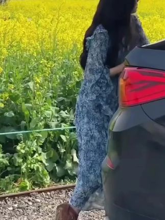 早秋碎花茶歇风法式气质风连衣裙新款碎花V领长款收腰显瘦连衣裙#连衣裙 #碎花裙 #气质女装 #ootd穿搭 #连衣裙穿搭