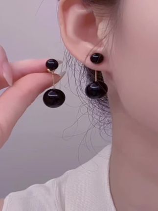 #耳环#耳饰#两戴黑色珠子流苏耳钉