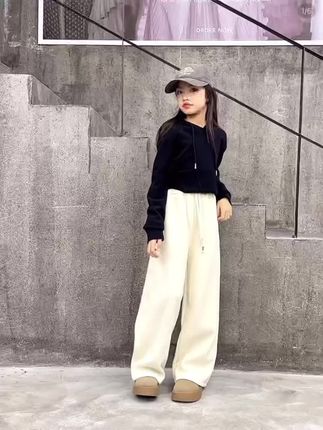 加厚加绒雪尼尔女童长裤子#谁穿谁好看系列 #女童裤子 #加绒保暖 #百搭神裤 #高品质童装