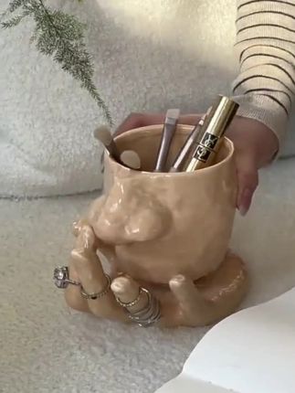 Qumin趣味创意搞怪戒指首饰手链收纳杯桶化妆刷笔筒陶瓷挖鼻孔