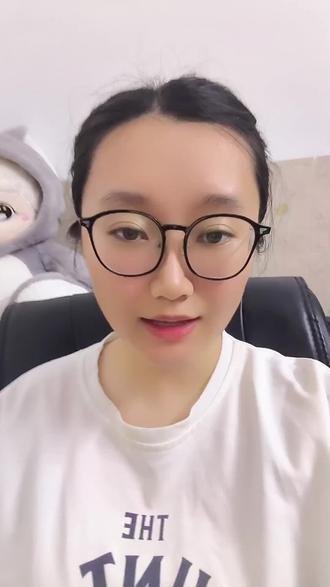 年轻人多读书有好处。#央视推荐书籍 #ai提效手册