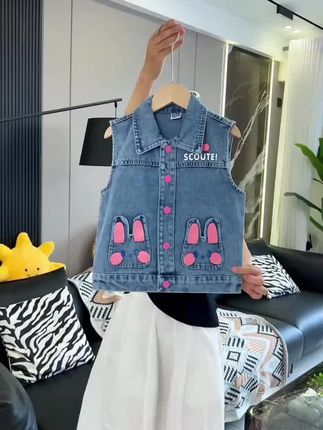 #高品质童装 #女童穿搭 #女童马甲 #女童牛仔马甲 #潮童穿搭