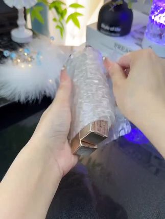 【买一送一】小树美玻色因焕亮精华素颜霜遮瑕提亮养肤自然美颜