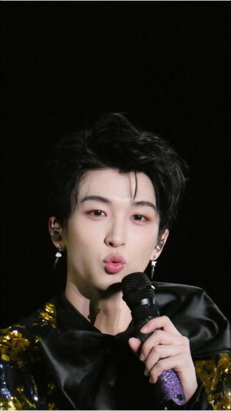 人人都是柯南,人人都有第六感
两天的柯南,一样的精彩
中间的美声bridge太神了
都来听我们黄子的绝美高音
#黄子弘凡 #除了快乐禁止入内 #黄子弘凡演唱会 #热门