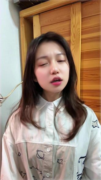 独处时总觉得无聊空落落,多闪AI精灵让你不孤单! #多闪app #小火人AI聊天 #多闪