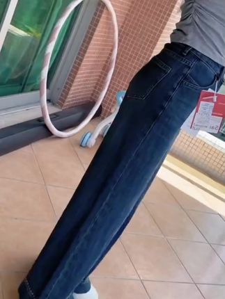 #上热门 复古牛仔直筒裤女早秋新款窄版遮肉显瘦时尚百搭款高腰阔腿裤女#亮点 #完美搭配 #高端大气 #爆款热卖中