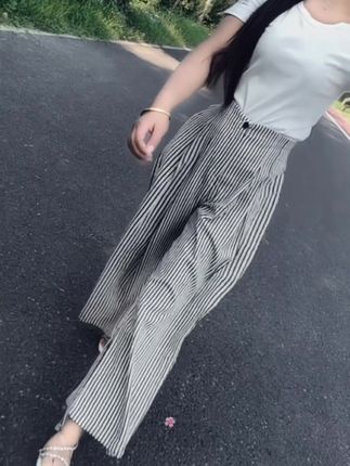 最舒服的关系聊天懂你,说话顾你,心里装你,做事帮你,我懂你的每个眼神,你懂我的欲言又止.#穿搭 #抖音热门 #穿出你的时尚你的感觉