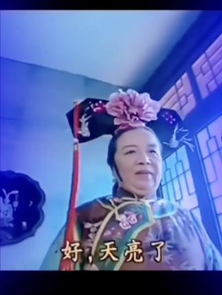 读者校园版10周年精华卷 现在读者推出校园版,我果断买了一套,留着反复阅读,每一次都有不同的体会,这么多年读书我一直持续,从未间断,读书当时没有觉得有多少获益,但每次遇到事情,我觉得总有力量,我觉得书本就是我老师,我朋友,我的主心骨,陪我长大,陪我成长。 《读者》校园版涵盖了青少年成长过程中关心的成长困惑、校园百态、生活格调、人物故事与世相新知。 能帮助青少年增加阅读素材积累、开阔视野格局、提升核心素养、塑造健康价值观。