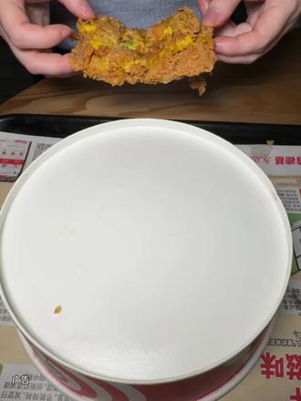 肯德基肉霸堡!去吃!!#肯德基 #美式烤肠鸡腿肉霸堡 #培根鸡腿肉霸堡 #肉多就是霸道#kfc优惠套餐