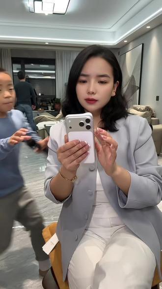 #歌曲关里关外
动不动就想回……