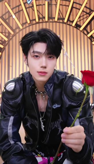 恭喜喜悦第一装货大王喜提歌王大赛冠军👏👏👏#娄滋博 #喜悦x萝卜 #喜悦x #偏爱