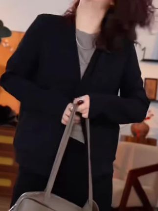 春季时尚休闲女士舒适百搭纯色运动长袖卫衣服饰 #减龄气质 #休闲百搭#短款外套#开衫卫衣#显瘦穿搭