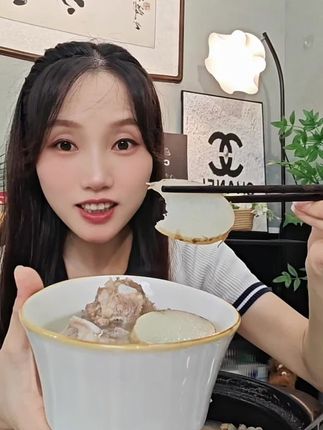 一个星期我都会炖个两三次汤给孩子吃啊,老公吃,天麻大家都知道,趁着活动真的可以备起来#云南昭通小草坝天麻 #天麻#好吃#好物 #天麻炖鸡