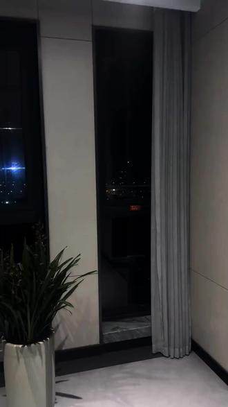 SOSTINE「骑兵战马 印花短袖」索罗娜凉感正肩T恤男显妆户外打底衫#正肩T恤#短袖T恤#百搭打底衫#凉感面料