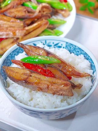 海边人不传的吃法:金鲳鱼干泡软煎至金黄,配白粥香到跺脚#海鲜美食 #金鲳鱼干 #下饭神器