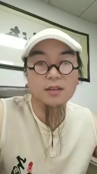 添砖加瓦改命运 房子是遮风挡雨的窝,是安稳底气,添砖加瓦藏着对家人的心意与日子的盼头。
#命运 #房子 #安稳 #生活 #家庭