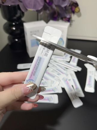 🌙 熬夜党皮肤急救!干燥粗糙、暗沉松垮?试试这款377美白祛斑睡眠面膜! 层层呵护斑点肌,淡化色斑还能提亮透白,免洗配方懒人必备,一觉醒来肌肤嫩到发光✨ #377面膜 #熬夜急救 #美白祛斑 #睡眠面膜 #护肤好物