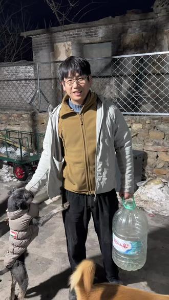 今天骏良请假一天,让我们祝骏良一年一度的生日快乐#骏良 #骏良直播 #骏良直播请假