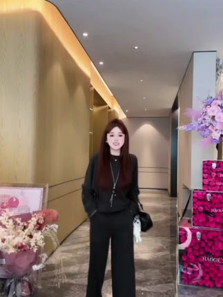 浩哥严选•悠闲度日套装主播私服来。巨巨巨舒服巨百搭巨瘦的一套衣服!#通勤搭配 #春秋新款 #女装穿搭 #显瘦穿搭 #松弛感穿搭