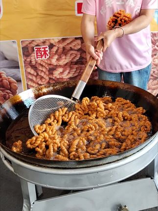 纯手工麻花#自制手工麻花#老味道#忘不了的童年味道#香酥小麻花 麻花