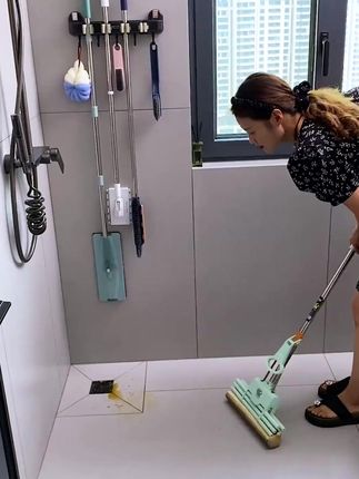 映调免打孔拖把夹挂钩,浴室卫生间收纳好帮手! #浴室收纳 #家用好物 #免打孔粘钩 #映调拖把夹 #强力粘钩