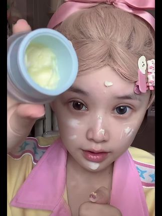 底妆这块就没人能卷过luckplus!!新升级凉感#贴贴霜 添加清凉因子~冰冰凉凉超级清爽~非常适合夏天上妆容易卡粉斑驳的姐妹#底妆 #保湿 #妆前 #无限回购的宝藏单品