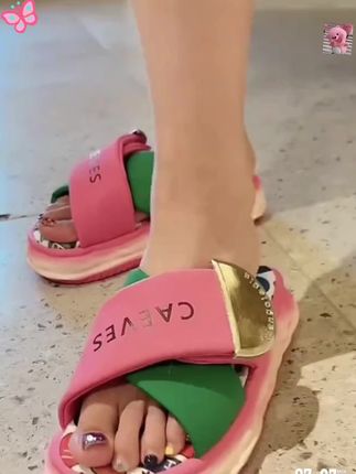 涂鸦拖鞋女夏2025新款外穿厚底一字拖休闲踩屎感凉拖,好看百搭,高级感满满#一字拖#凉拖鞋#夏季凉鞋 #好物推荐