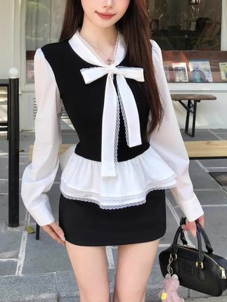 2025早秋新款蕾丝花边设计感修身拼接黑色上衣半裙两件套 #两件套#早秋穿搭#女装上衣#半身裙