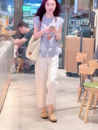 大方得体穿搭一整套法式设计感时尚百搭蓝色上衣宽松直筒裤套装#时尚气质穿搭 #休闲穿搭 #今日穿搭分享 #减龄显瘦穿搭 #小个子显高显瘦穿搭