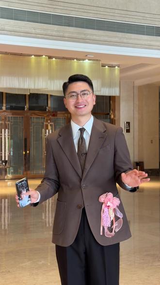 华邦国际酒店婚礼 热爱可抵岁月漫长~从初见的心动,到表白时的紧张再到走进婚姻对未来的热望,你们用普通的方式去感受不普通的爱。 #常德主持人 #长沙主持人
