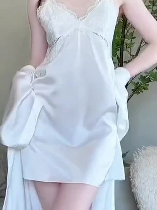 无法拒绝的小白裙,带胸垫很贴心,蕾丝网纱设计性感撩人#吊带裙 #蕾丝睡裙 #吊带睡裙 #斩男穿搭 #约会战袍