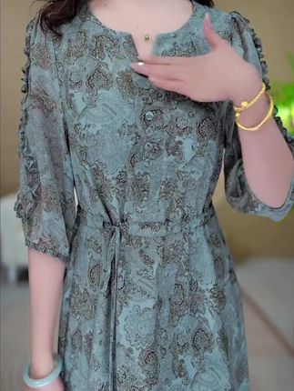 2104#ootd穿搭  #夏季新款  #谁穿谁美  #显瘦遮肉  #平价好物