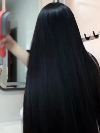 这款发膜中富含牛油果精华。牛油果含有丰富的维E、脂肪酸和多种营养成分,深层滋养你的发丝#发膜#牛油果发膜@DOU+好生意 @DOU+小助手